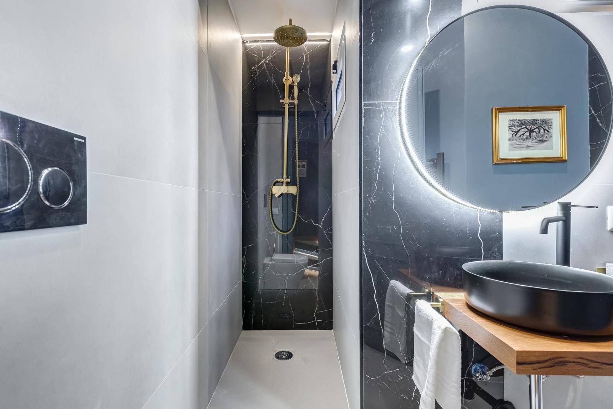 Stranger Pod Appartement